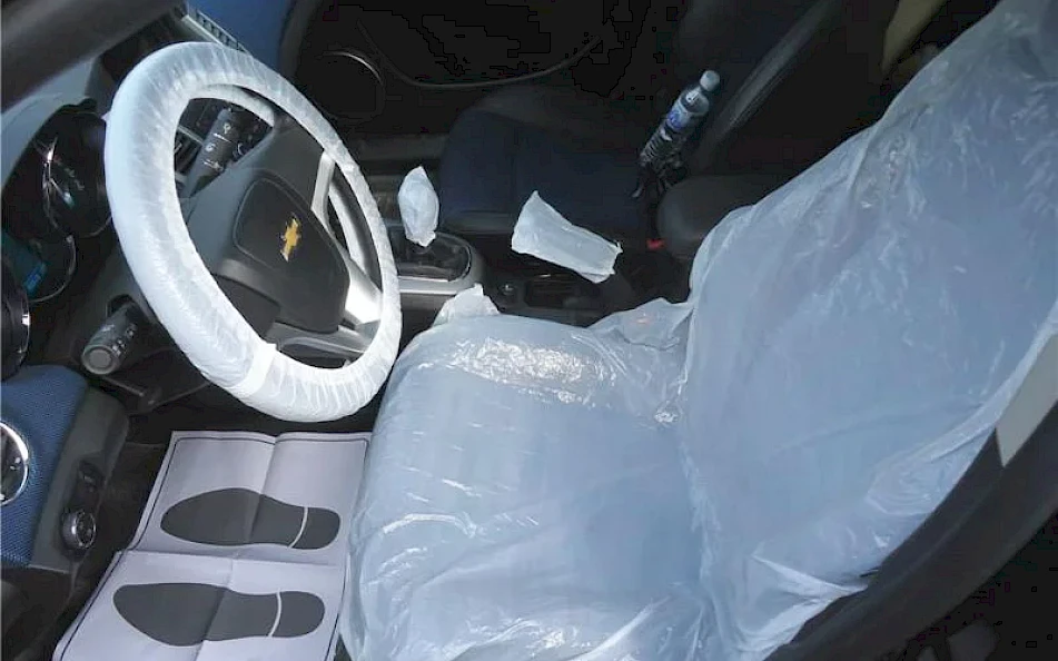 proteccion interior coche plasticos 